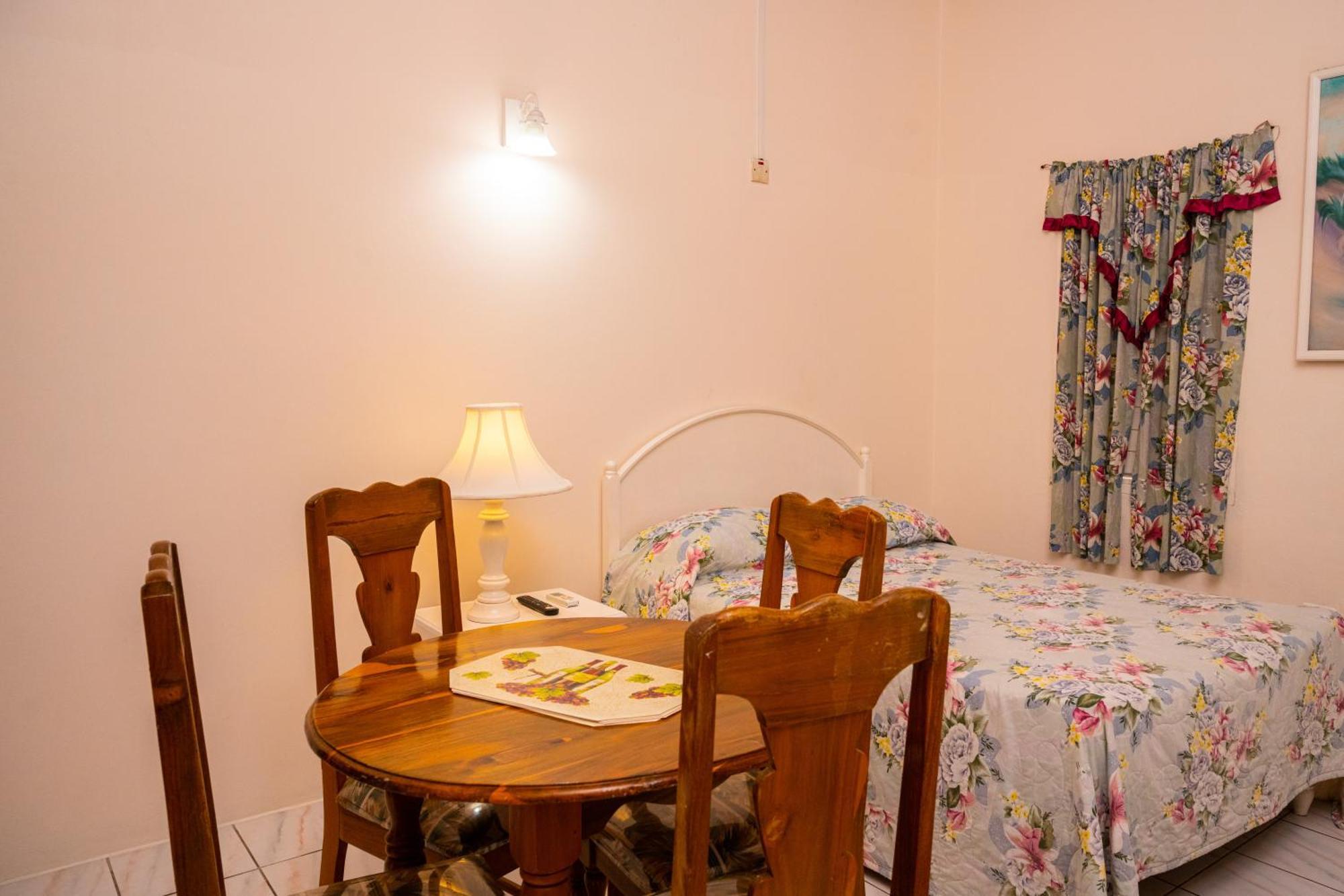 Shields Negril Villas Pokój zdjęcie